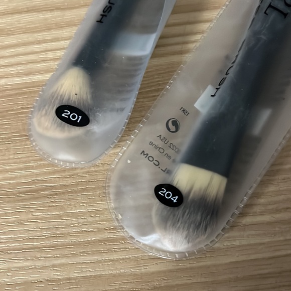 Eve Pearl Dual Ended Contour & Fan Highlight Brush Set - Picture 2 of 5